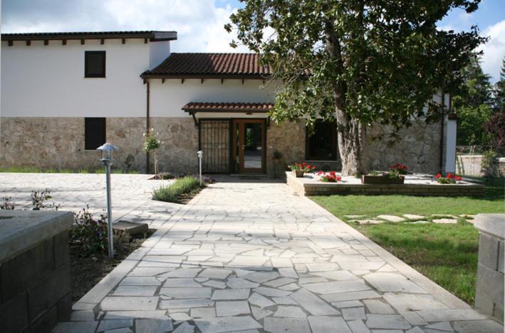 Nostra Signora Del Lago Ronciglione  Buitenkant foto